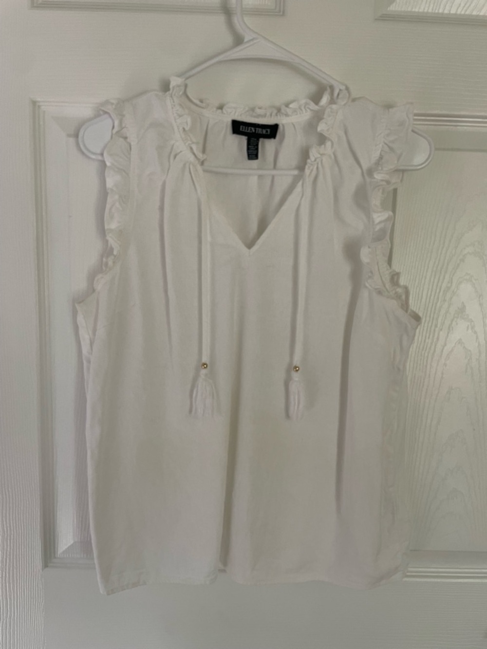 Ellen Tracy White Ruffle Sleeve Tie-Front linen blend top size M